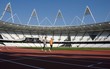 Sebastian Coe e Hanna England provano la nuova pista olimpica